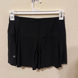 Lululemon athletic skirt size 6